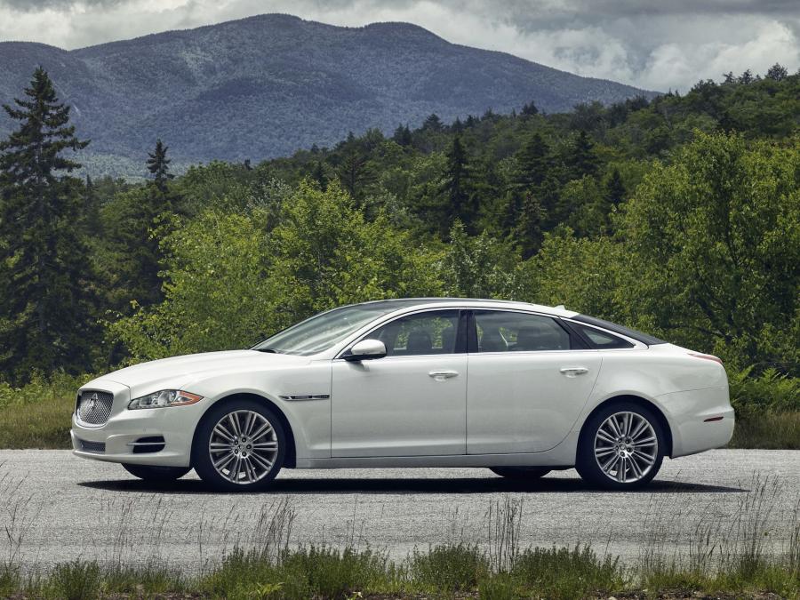  Jaguar XJL AWD 2012 года  (US) (фото 2 из 2)